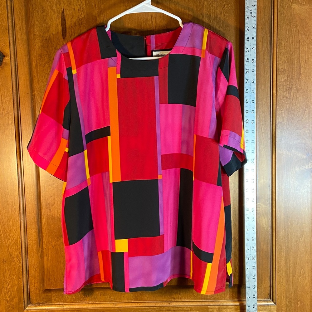 Colorful Geometric Women's Short Sleeve Blouse, Modern Essentials, Women's Large